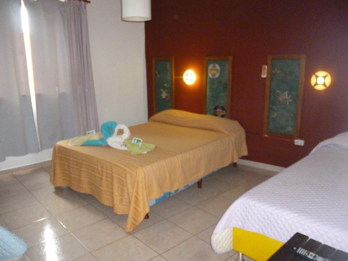 Petit Hotel Panambi Puerto Iguazú Kültér fotó