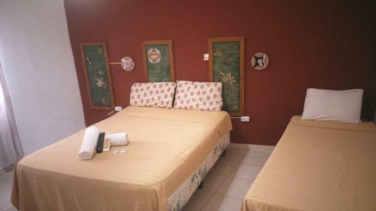 Petit Hotel Panambi Puerto Iguazú Kültér fotó